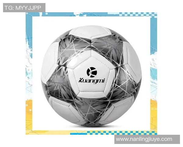 足球评论的艺术与科学探讨如何提升比赛观赏体验与球迷参与感